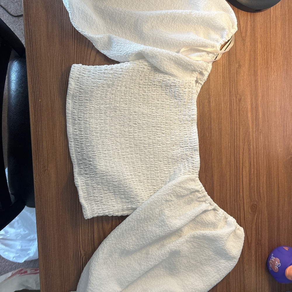 BCBG Eneration cropped shirt